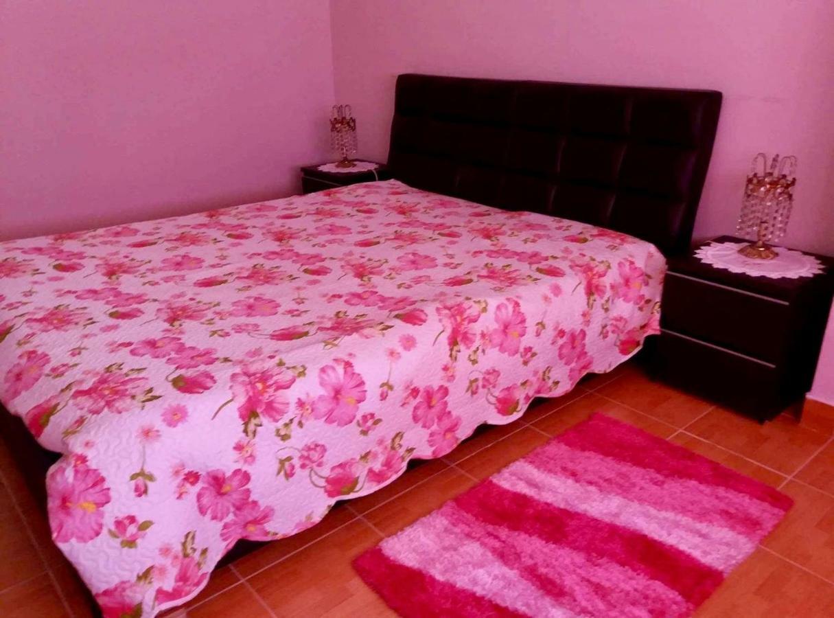 Apartamento Da Praia Da Amorosa Bagian luar foto